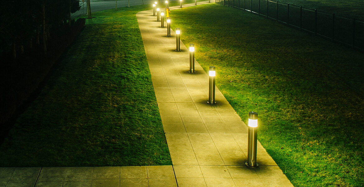 how to wire landscape lighting